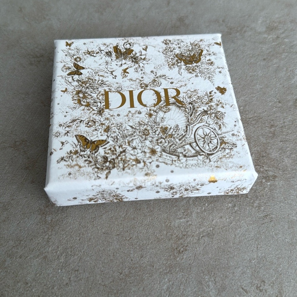 Dior Dio(r)evolution Earrings - Picture 5 of 6